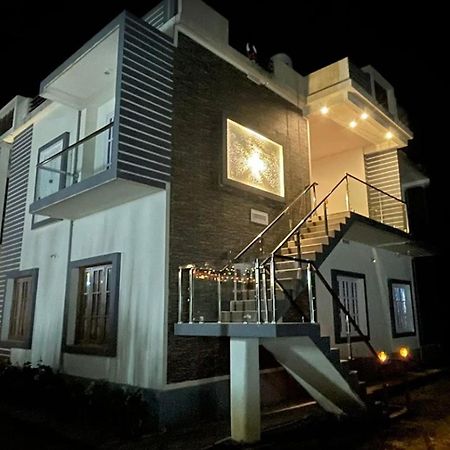 Appartamento Empra Exotica Madikeri Esterno foto